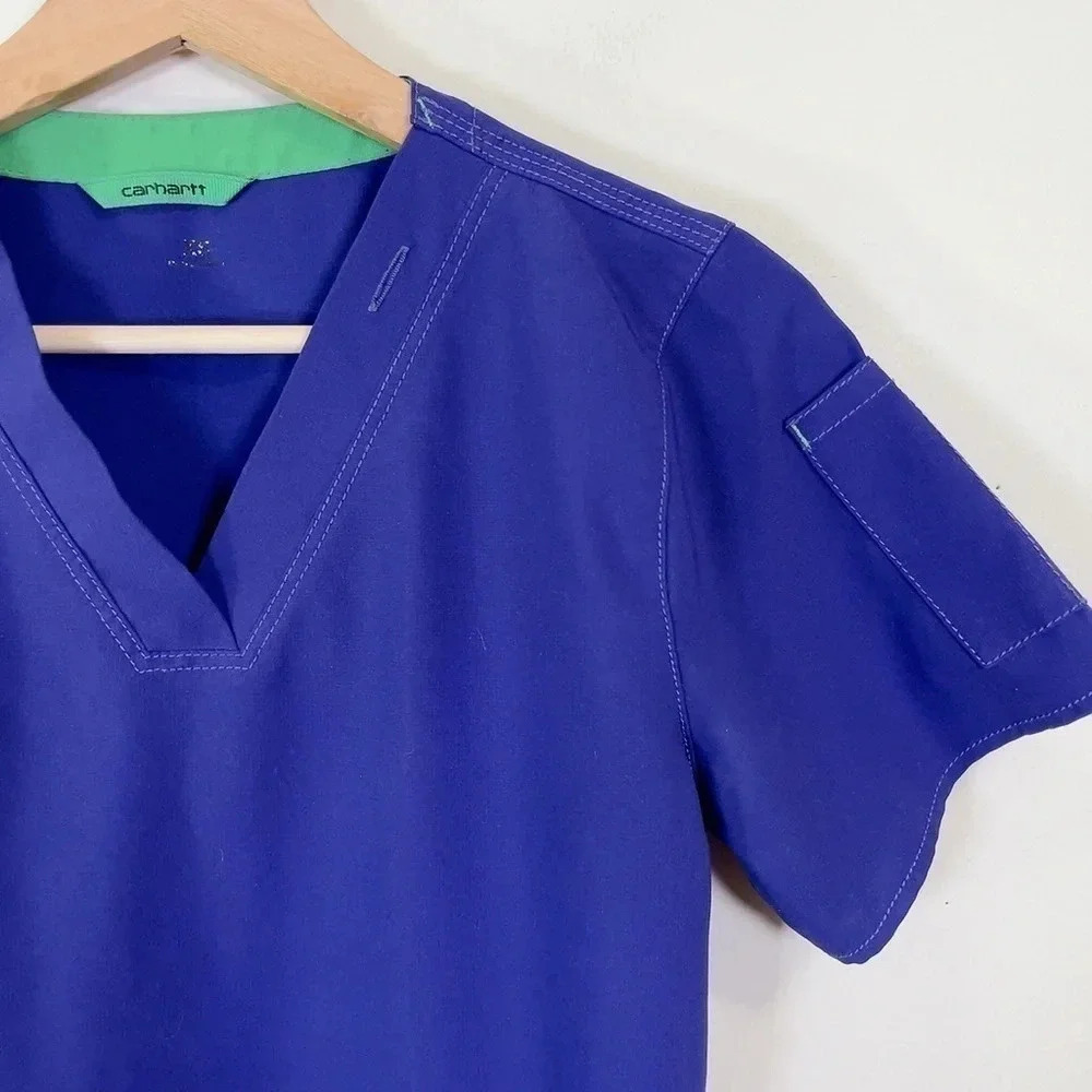 Carhartt Women's Cross-Flex Plus  V-Neck Media Scrub Top - Picture 7 of 12